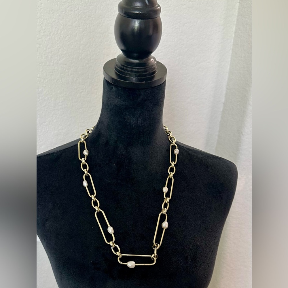 Kendra Scott Gold and White Pearl Necklace - Picture 2 of 7